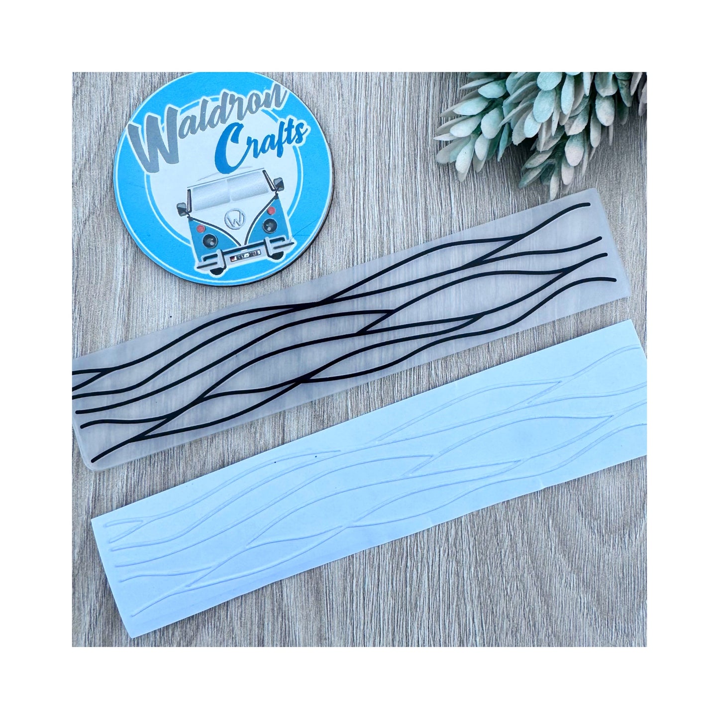 Embossing Folder Waves
