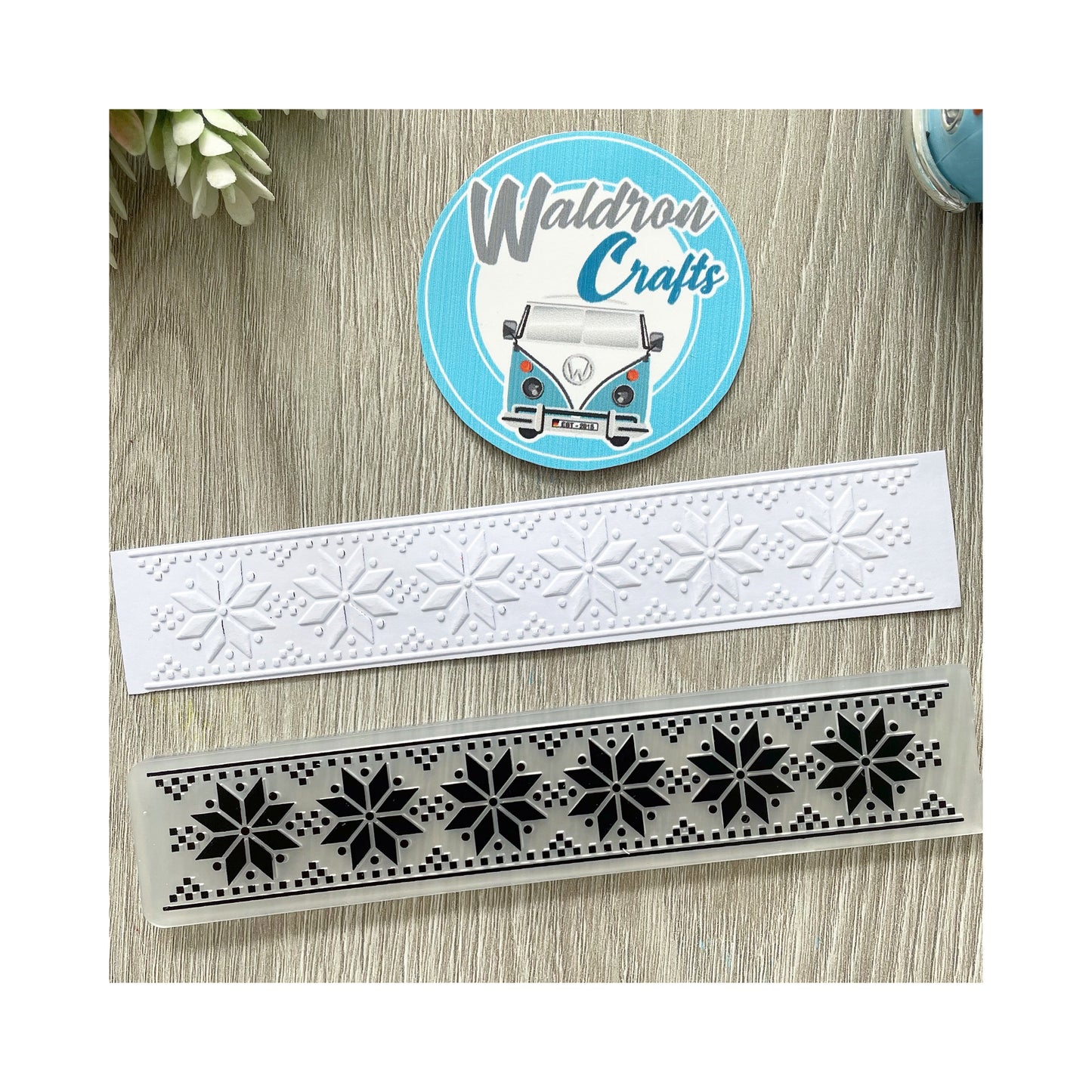 Christmas Flower Border Embossing Folder