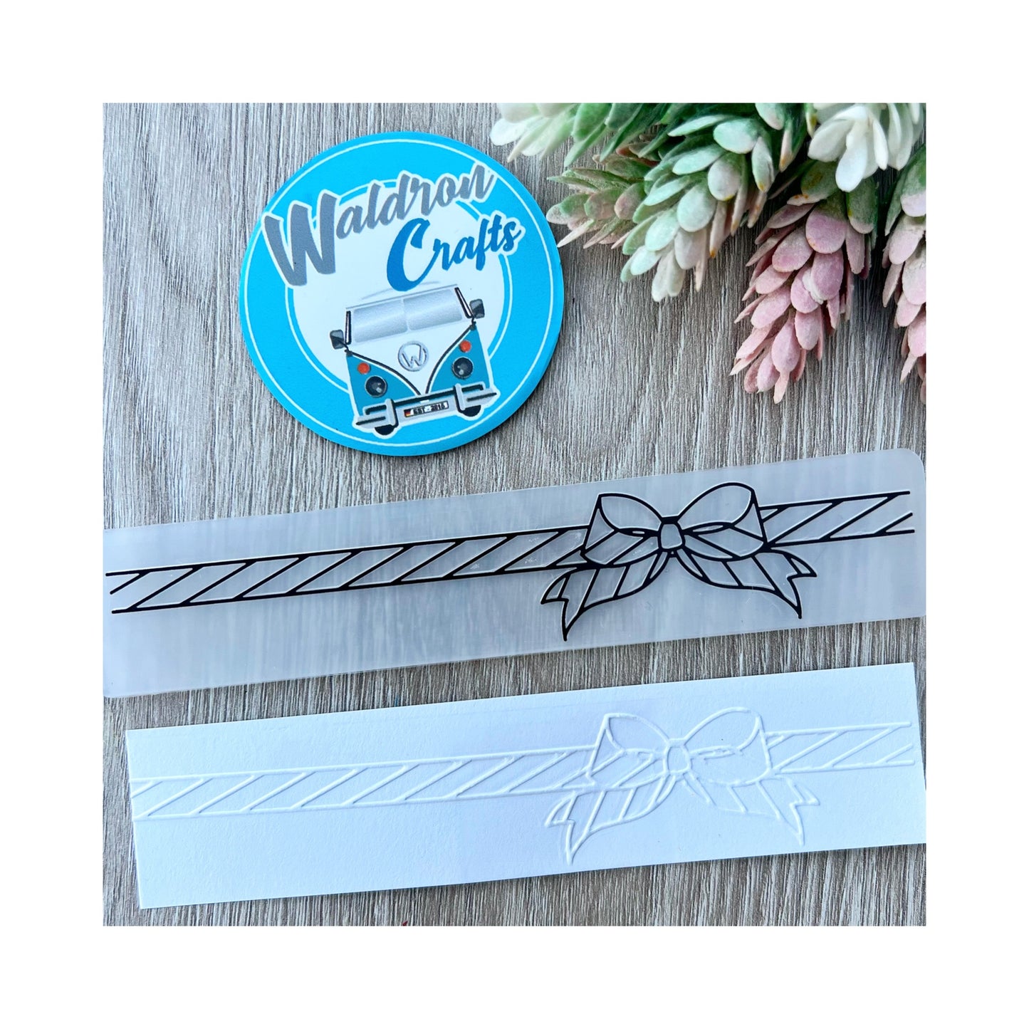 Embossing Folder Border Bow