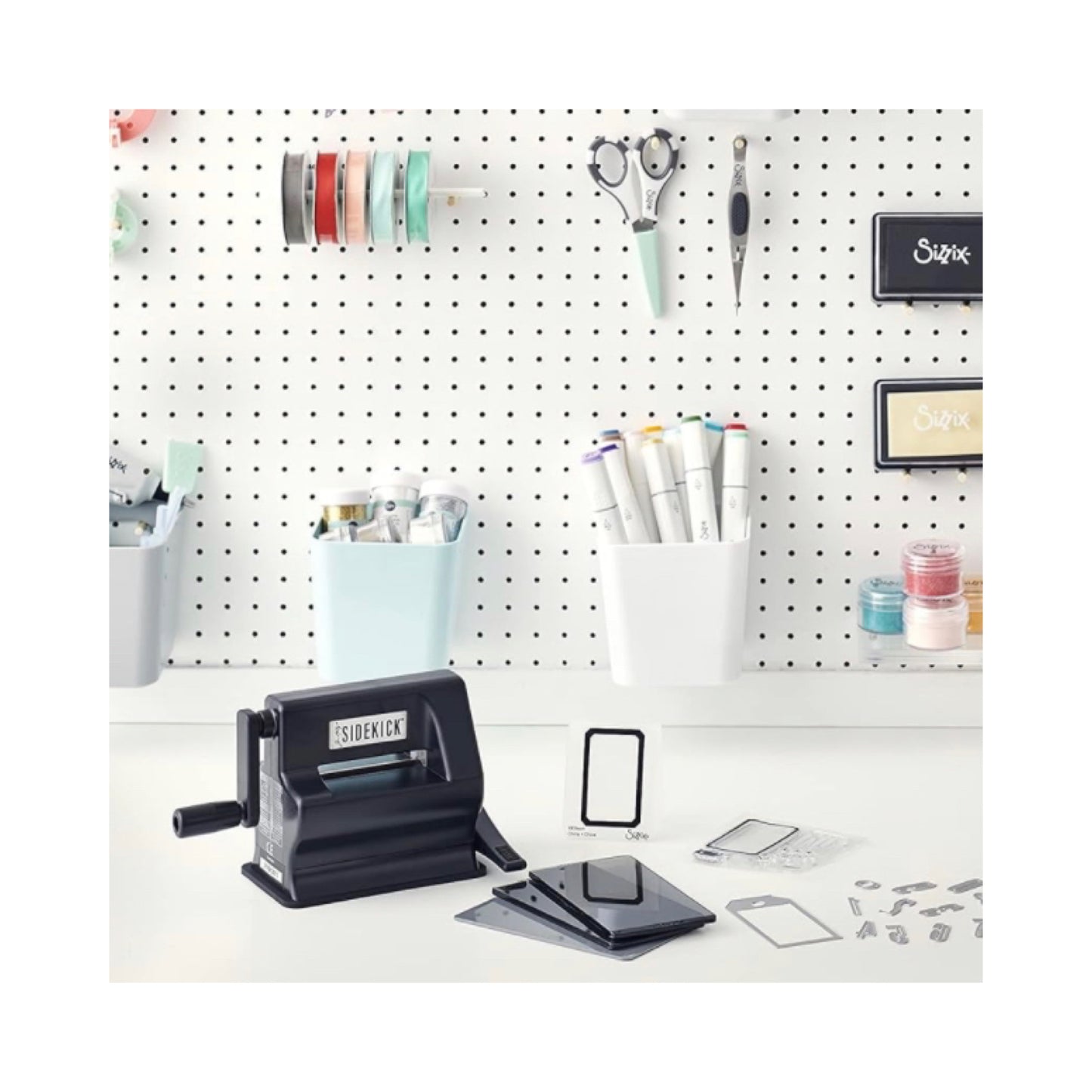 Sidekick Tim Holtz diekick