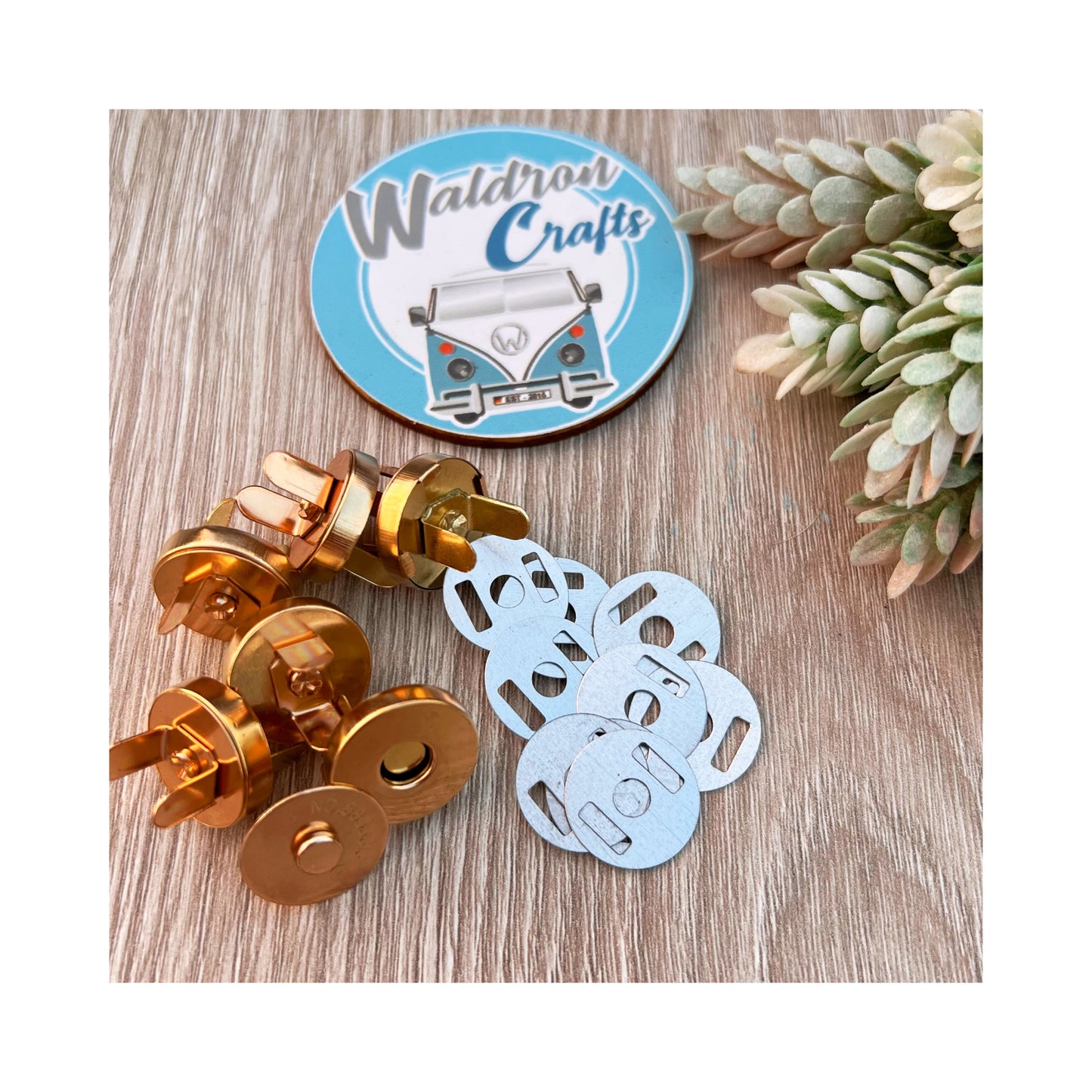 Golden Magnetic Brooch Set x 6